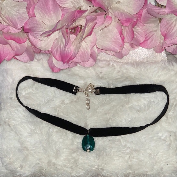 handmade Jewelry - handmade green glass choker ( 5 for $20 )